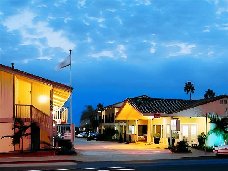 Pacific Shores Inn — photo 3