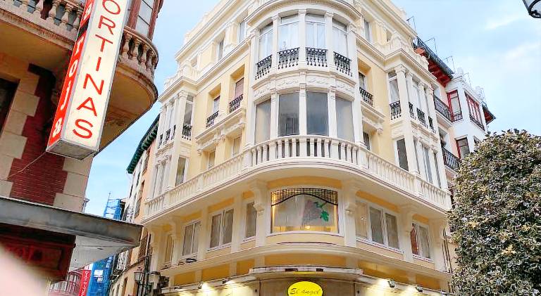 Rental apartment with 3 rooms for 8 persons in Logroño