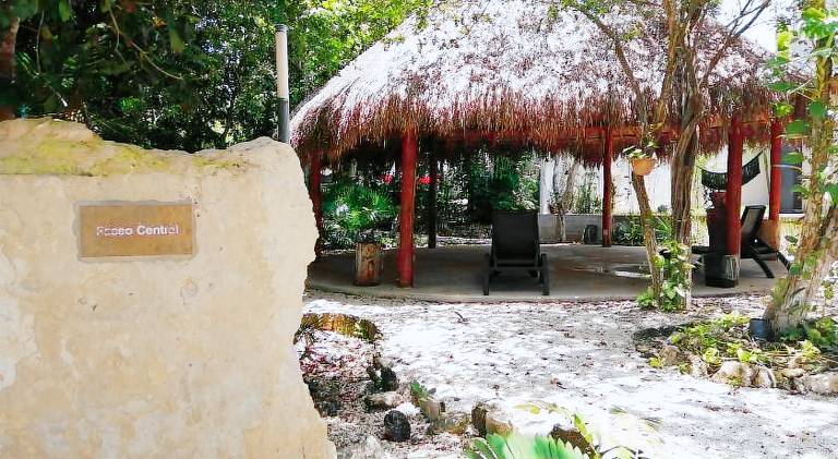 Vacation home with pool | Pet-friendly — photo 4