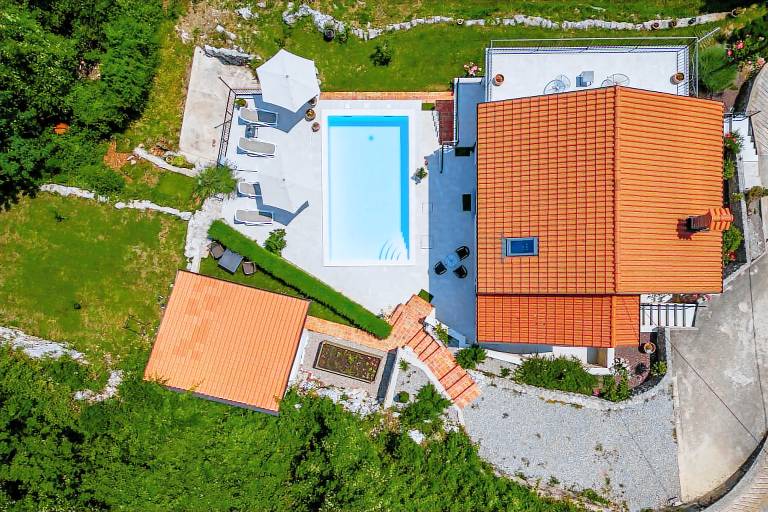 Pleasant house with barbeque & private pool | Dogs allowed — photo 2
