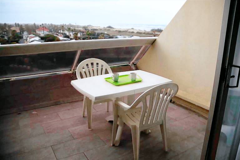 Studio with patio — photo 2