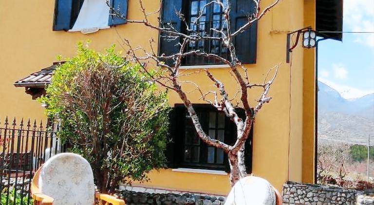 Vacation home with garden, grill & terrace in L'Aquila