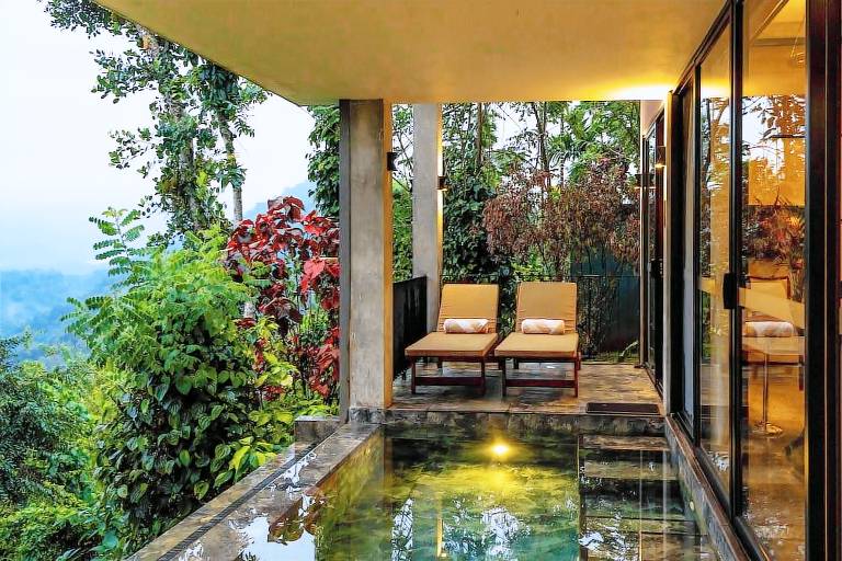 Resort  Alawatugoda