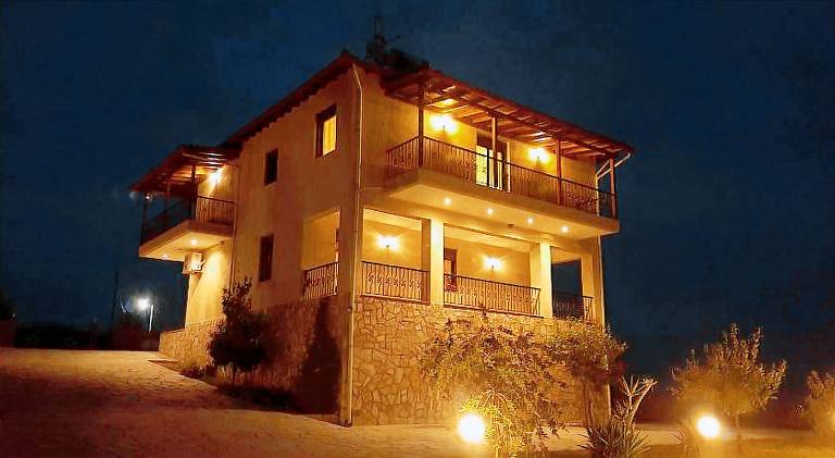 Villa with garden, private pool & patio | Dogs allowed — photo 3