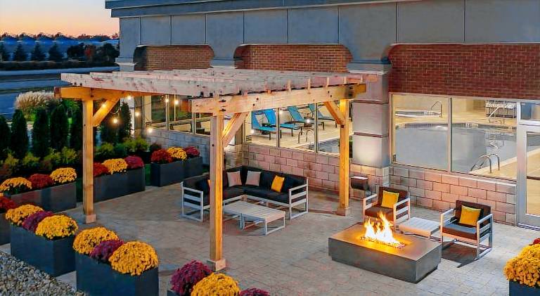 Hampton Inn & Suites Cleveland-Beachwood — photo 5