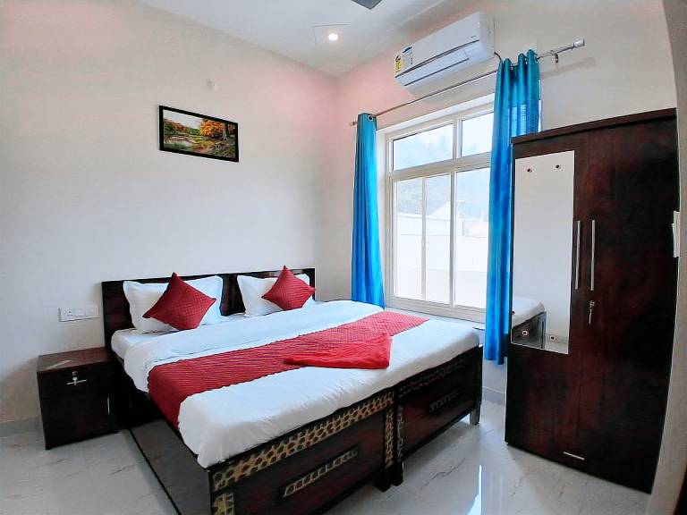 Himalayan Wellness Retreats in Rishikesh