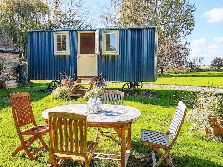Cottage  Witney