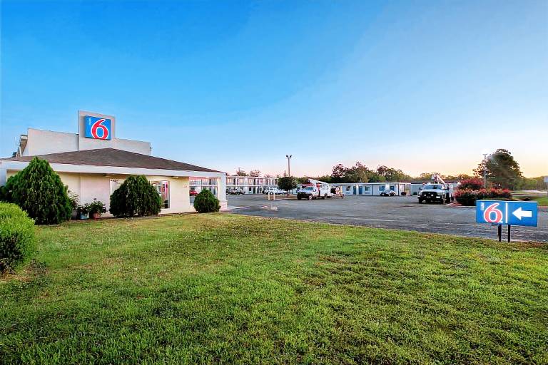 Motel 6 Sulphur Springs, TX — photo 4