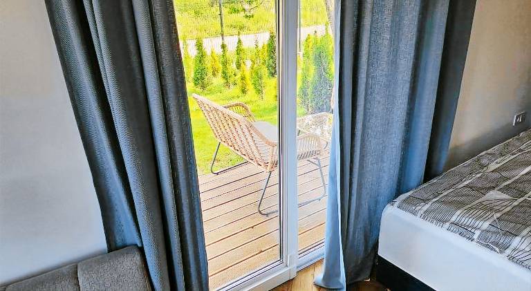 Holiday apartment with terrace & yard — photo 2