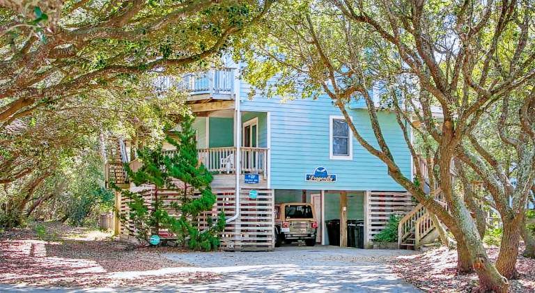 House with hot tub & pool | Pets are welcome in Duck, NC