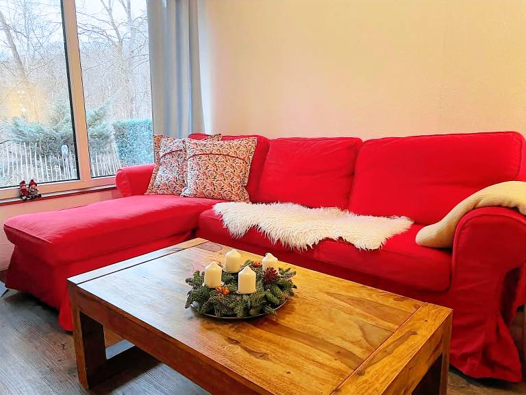 Idyllisches Ferienhaus mit Balkon und Garten — photo 5