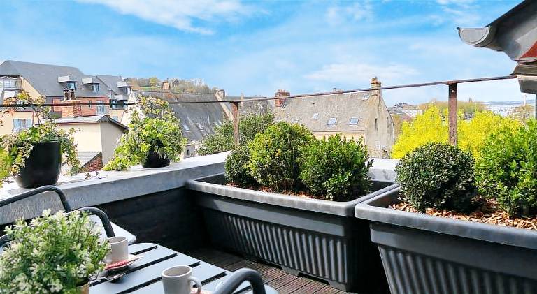 Charming holiday apartment with terrace | Pet-friendly in Honfleur
