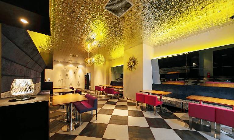Orange Hotel Select Qingdao Wusi Square — photo 5
