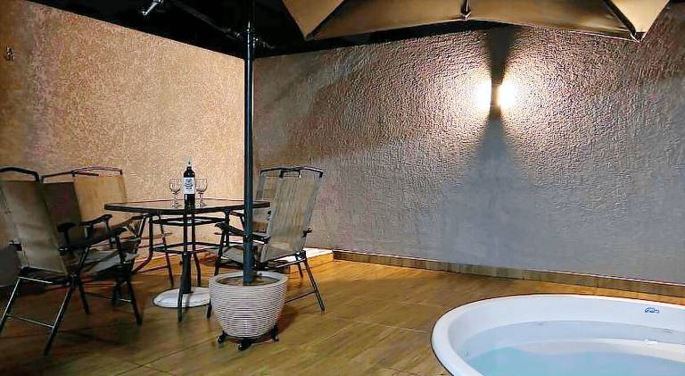 Vacation home with jacuzzi & pool | Dogs allowed — photo 3