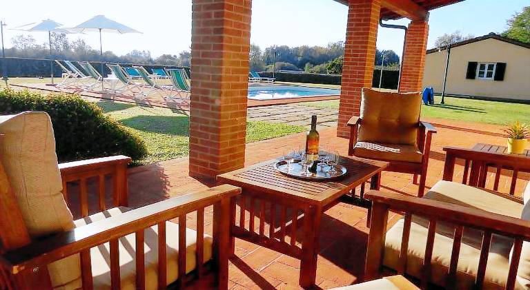 Charming villa with pool | Pets are welcome — photo 3