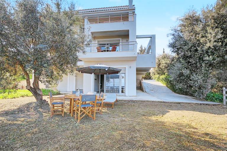 Villa 'Niarchos' with Sea View, Wi-Fi, and Air Conditioning — photo 2