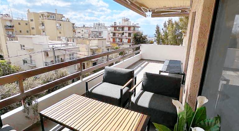 Apartment with 3 rooms for 8 persons in Glyfada