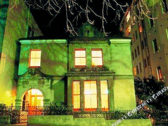 Braemar on Parliament St — photo 3