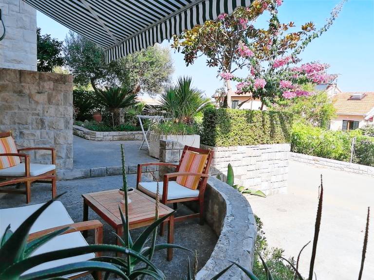 Holiday apartment with barbeque | Sea view — photo 2