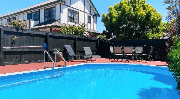 Knightsbridge Court Motor Lodge in Blenheim