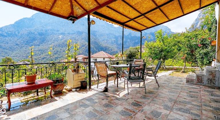 Villa with jacuzzi & pool — photo 4