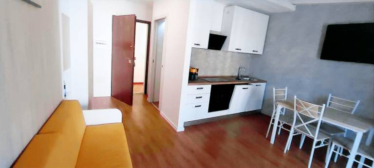 Rental apartment with pool — photo 2