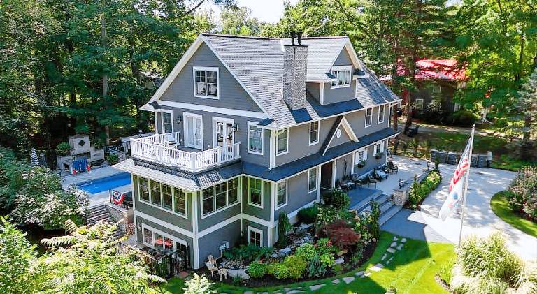 Vacation home with pool | Suitable for remote work | Dogs allowed in South Haven, MI