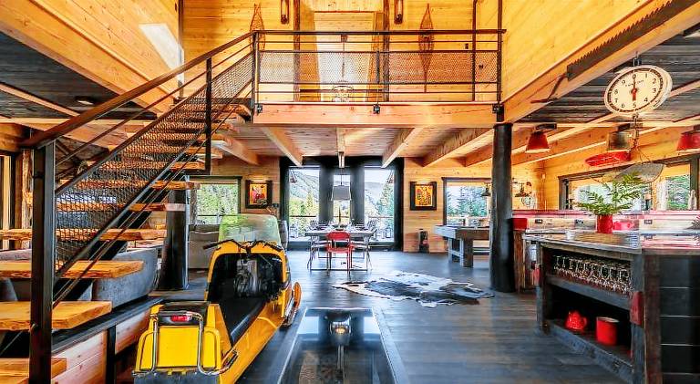 Chalet with jacuzzi — photo 4