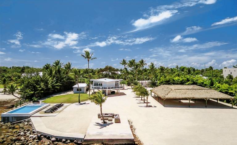 Oceanfront Keys Escape Private Beach & Pool 3 Acres in Islamorada, FL