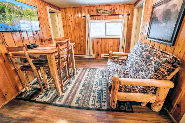Cabin with 2 rooms for 4 persons — photo 3