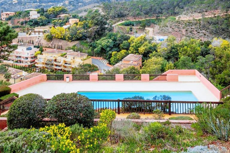 Rental apartment with 1 room for 4 persons in Theoule-sur-Mer
