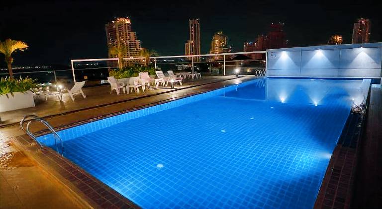 Pattaya Modern 2BR Condo Rooftop Swimming Pool Pratumnak in Pattaya