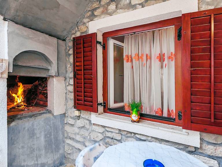 Beautiful vacation home with BBQ & patio | Pets are welcome — photo 4