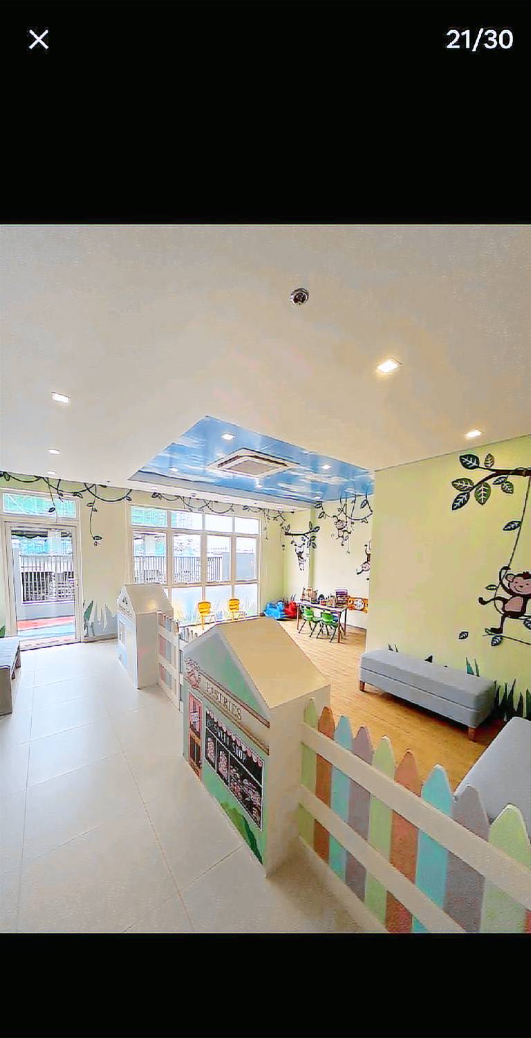 House with pool — photo 4