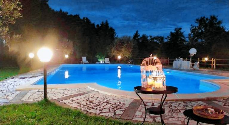 Lodge with terrace, garden & pool — photo 2