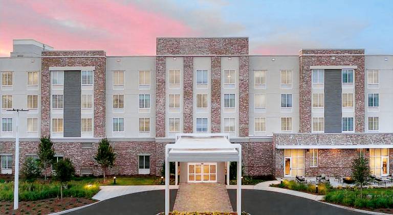 Hilton Garden Inn Pensacola Downtown — photo 2