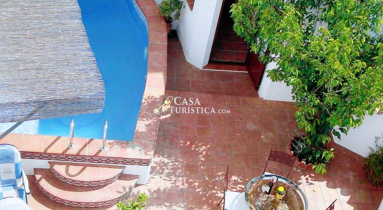 Beautiful rental apartment with pool & hot tub | Pets allowed — photo 3