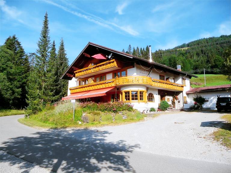 Children-friendly big holiday apartment with yard | Ski nearby | Pet-friendly — photo 4