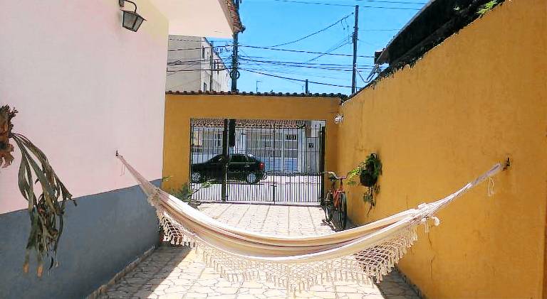 House with pool — photo 4