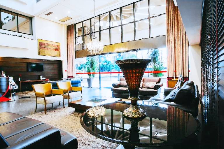Crystal Plaza Hotel