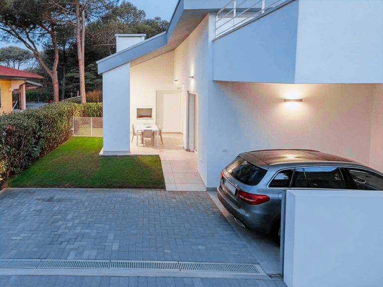Rental apartment with barbeque, garden & terrace — photo 3