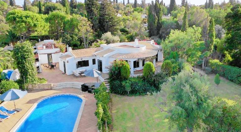 Fully equipped villa with BBQ, terrace & yard | Good for workation | Dogs allowed — photo 2