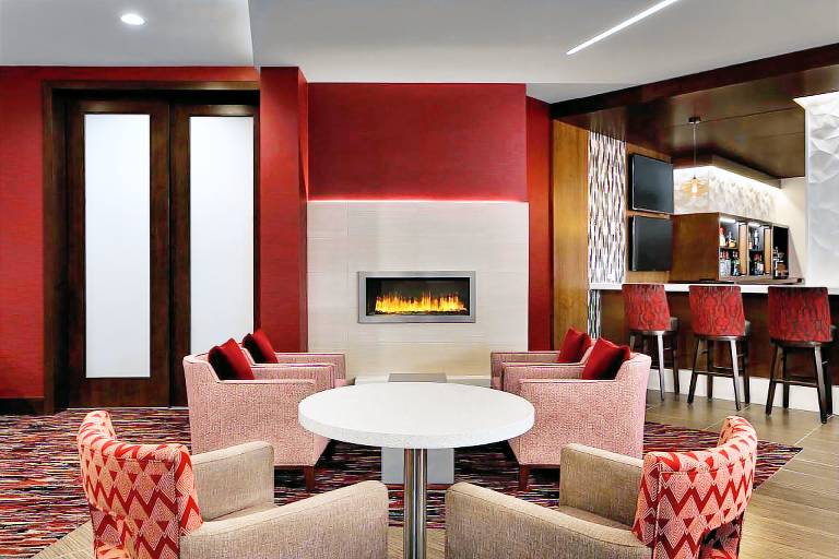 DoubleTree by Hilton Toronto Airport West — photo 5