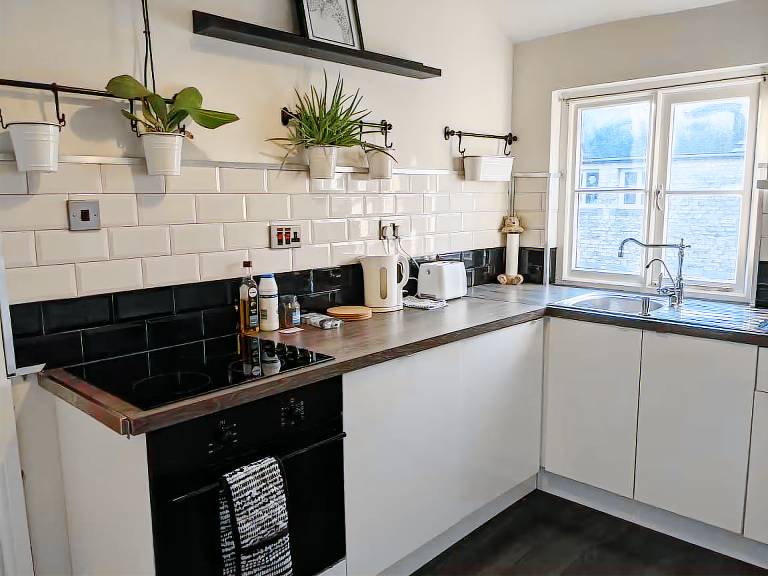 1840 s Converted Railway Cottage
