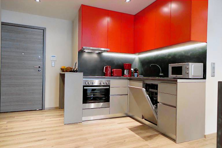 Luxury apartment next to the Acropolis and metro — photo 4