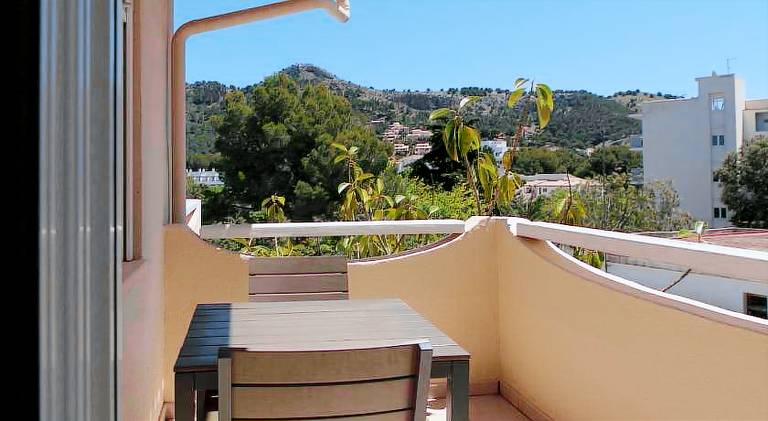 Rental apartment with pool — photo 3