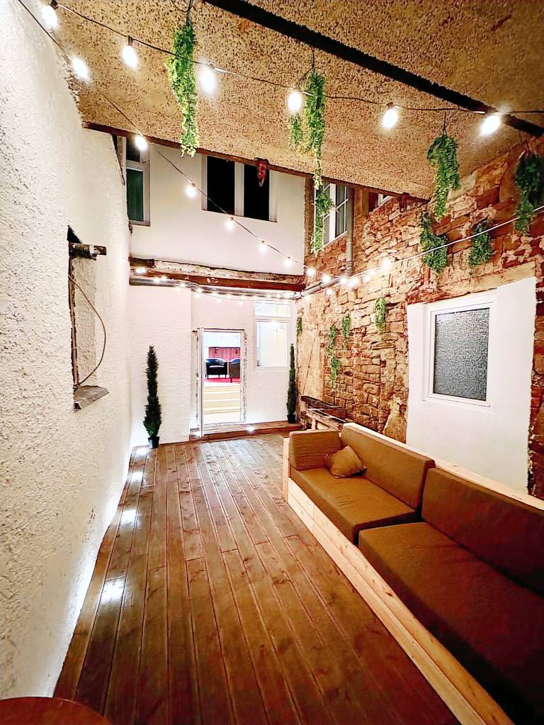 Rental apartment with barbecue, terrace & yard | Garden view — photo 4