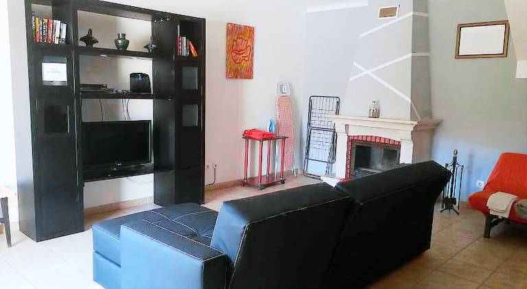 Fully equipped house with BBQ, garden & private pool | Pets allowed — photo 2