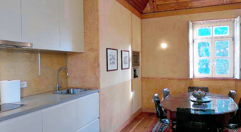 Apartment with patio — photo 5