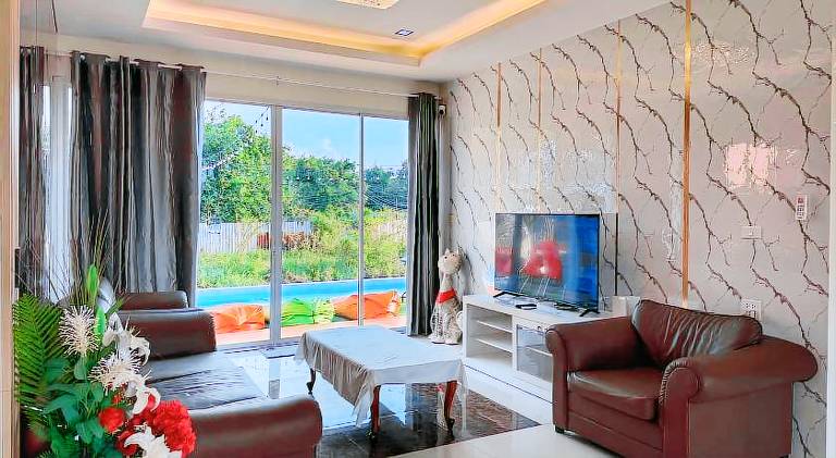 Villa with pool — photo 3